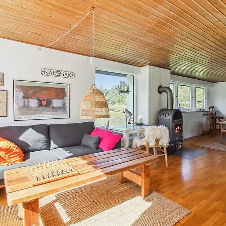 Matilda - 375m From The Sea By Interhome Лёккен